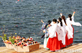 �ձ�Ů���ڵ�������ʽ