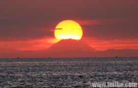 ���ҡ���ʿɽ���ճ��γ�һ��